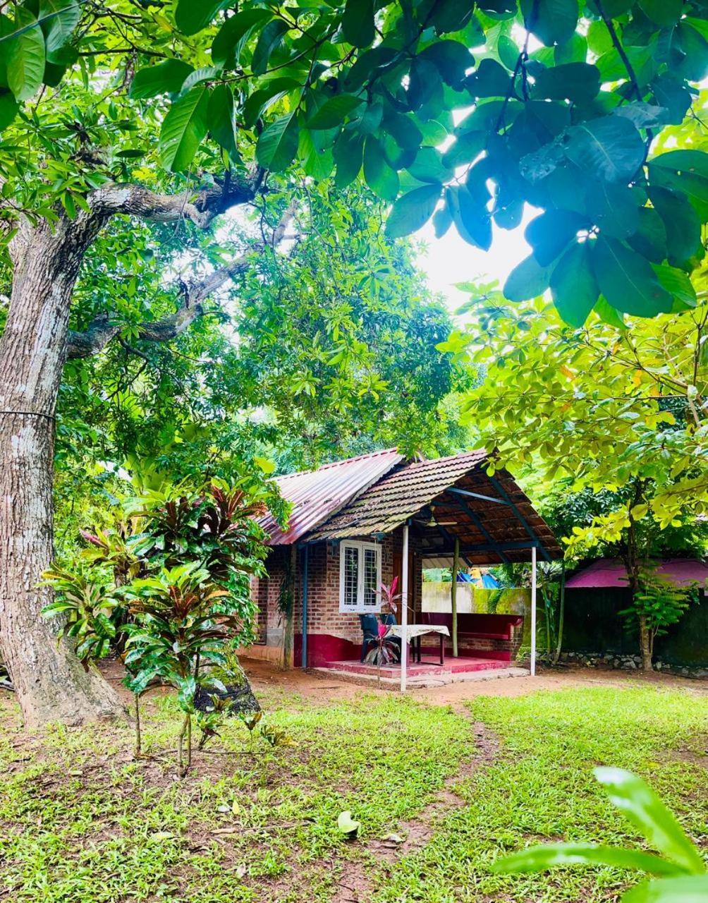 קולאם Ashtamudivillas מראה חיצוני תמונה